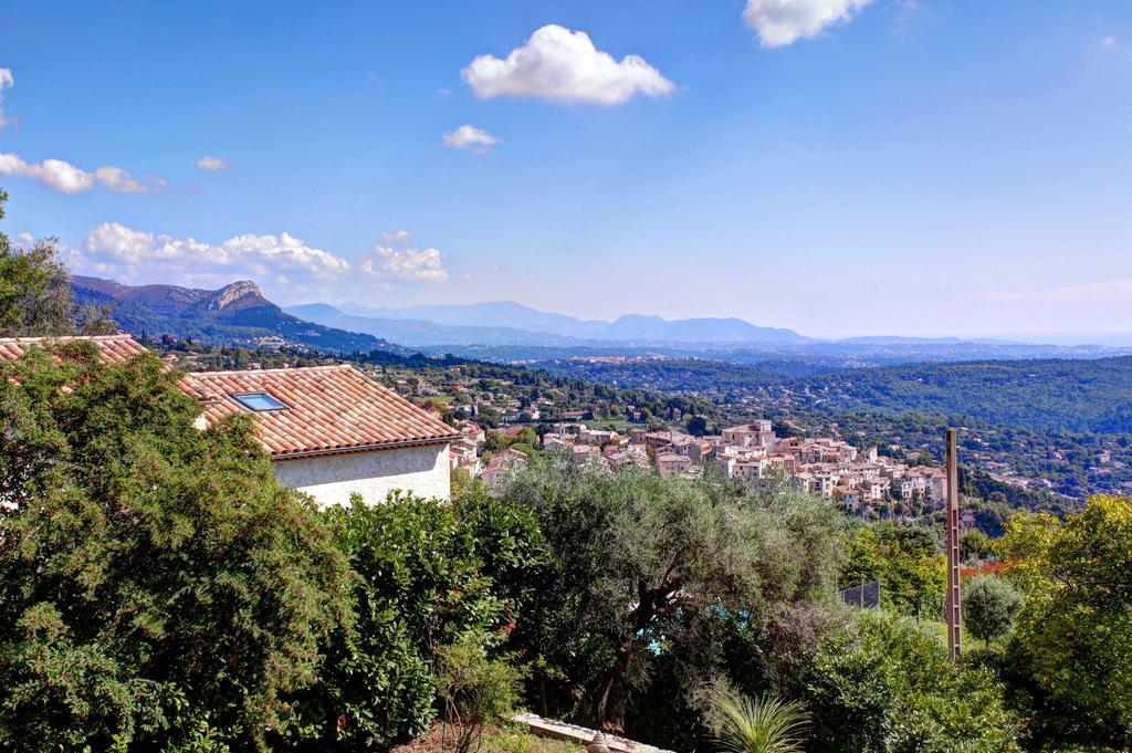 La Tourrette Bed & Breakfast Tourrettes-sur-Loup Phòng bức ảnh