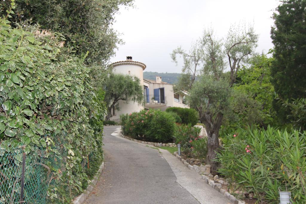 La Tourrette Bed & Breakfast Tourrettes-sur-Loup Ngoại thất bức ảnh