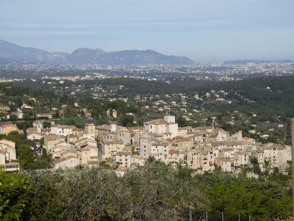 La Tourrette Bed & Breakfast Tourrettes-sur-Loup Ngoại thất bức ảnh