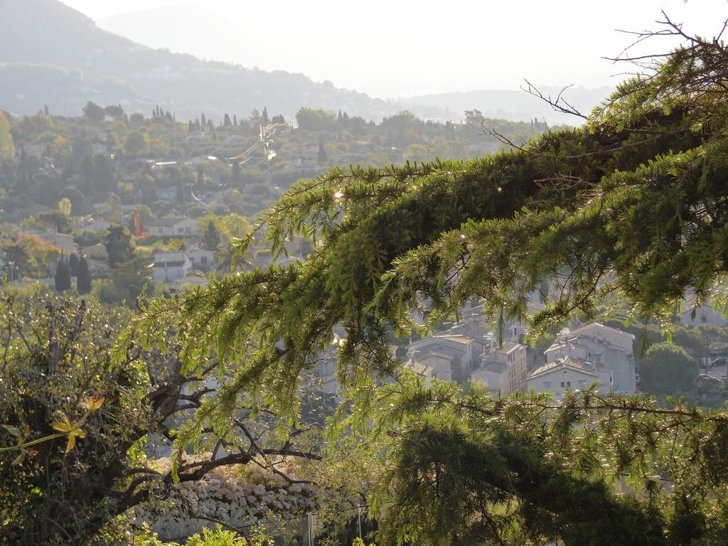 La Tourrette Bed & Breakfast Tourrettes-sur-Loup Ngoại thất bức ảnh